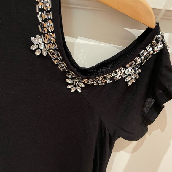 BNWT embellished cold shoulder blouse - Picture 3 of 4